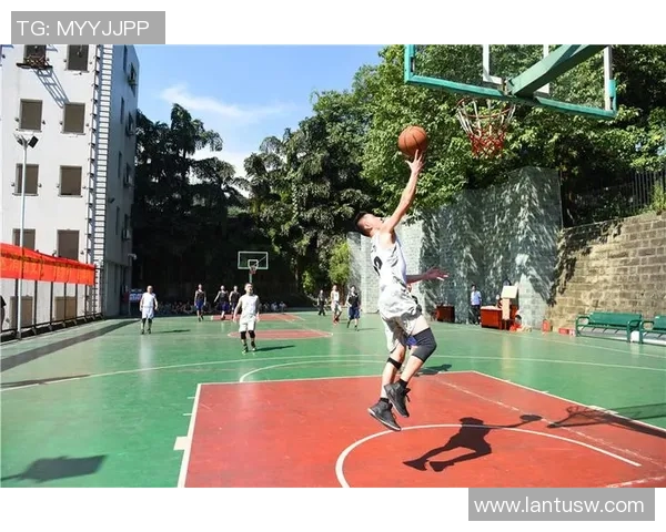 重庆篮球队比赛经验分析与提升策略探讨